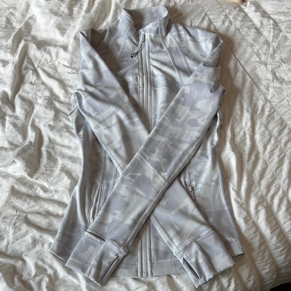 lululemon define jacket size 4
